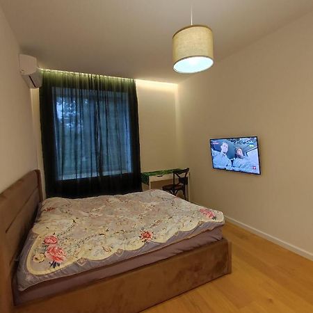 Lux Apartment, Near Metro Vasylkivska Kiev Buitenkant foto